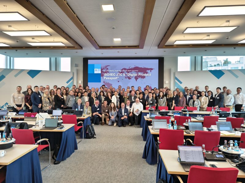 Teilnehmer des neuen ISO/IEC Komitees JTC 5 DPP